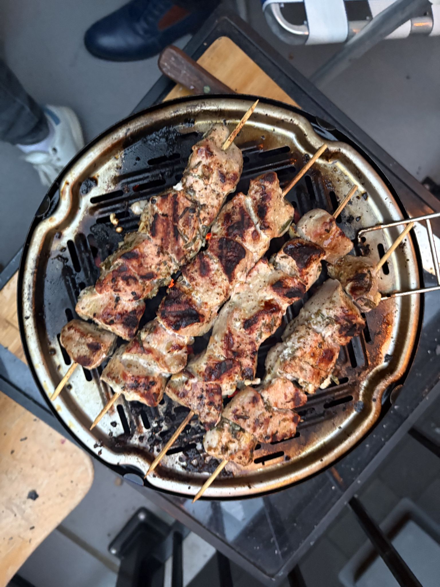 I just want to grill (souvlaki)