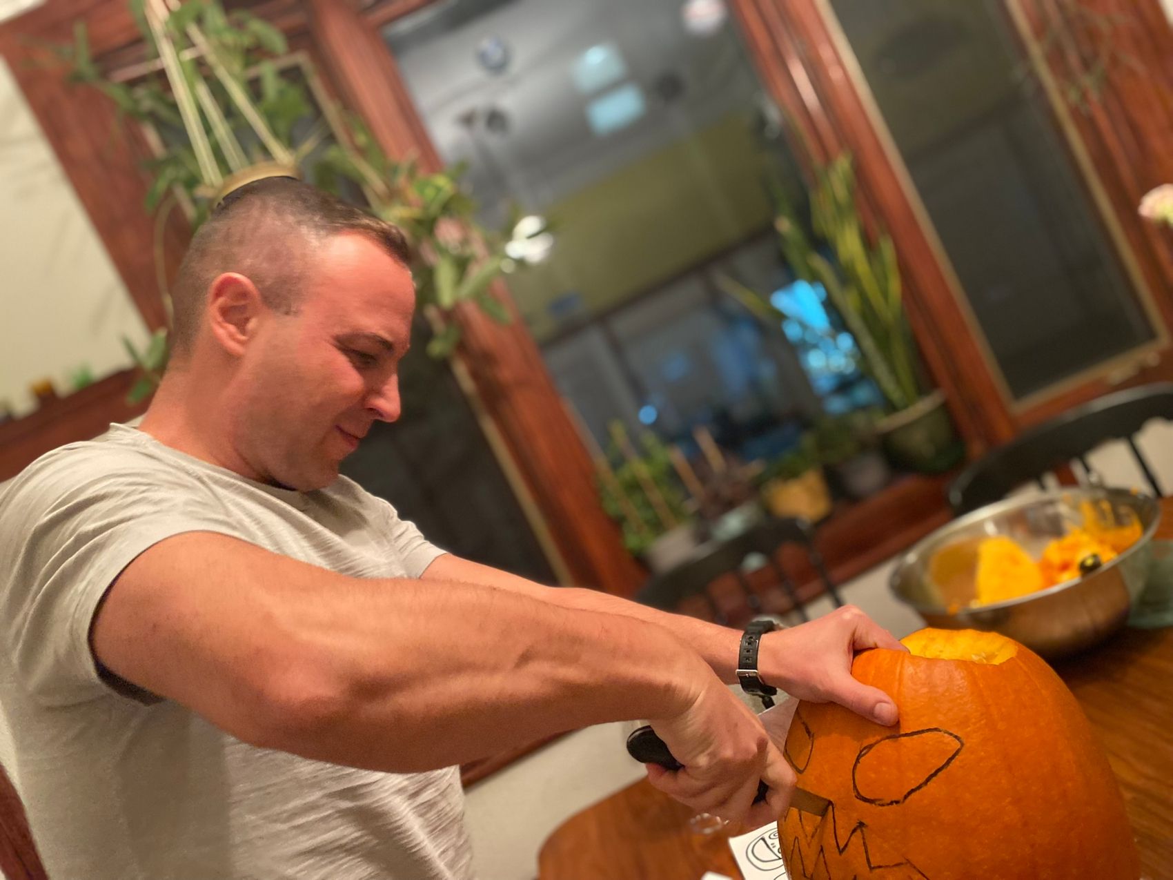 The pumpkin carver